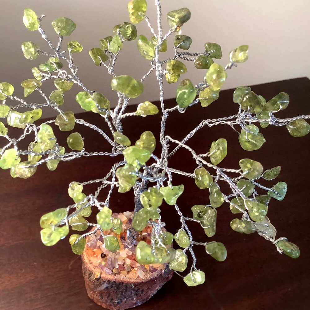 EUC Choice of Natural Carnelian, Peridot or Rose Quartz  and Wire Tree of Life - Picture 8 of 15